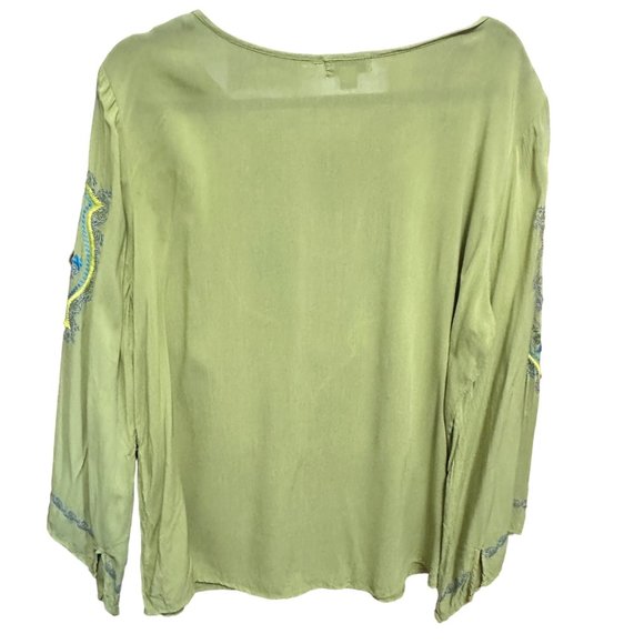 One World women’s size L green embroidered bell sleeve Boho top - Picture 4 of 8